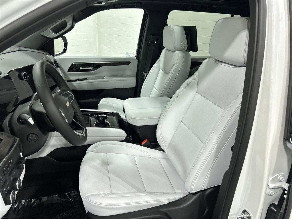 new 2025 Chevrolet Suburban car, priced at $87,120