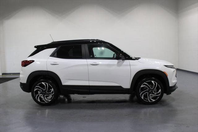 new 2025 Chevrolet TrailBlazer car, priced at $33,825