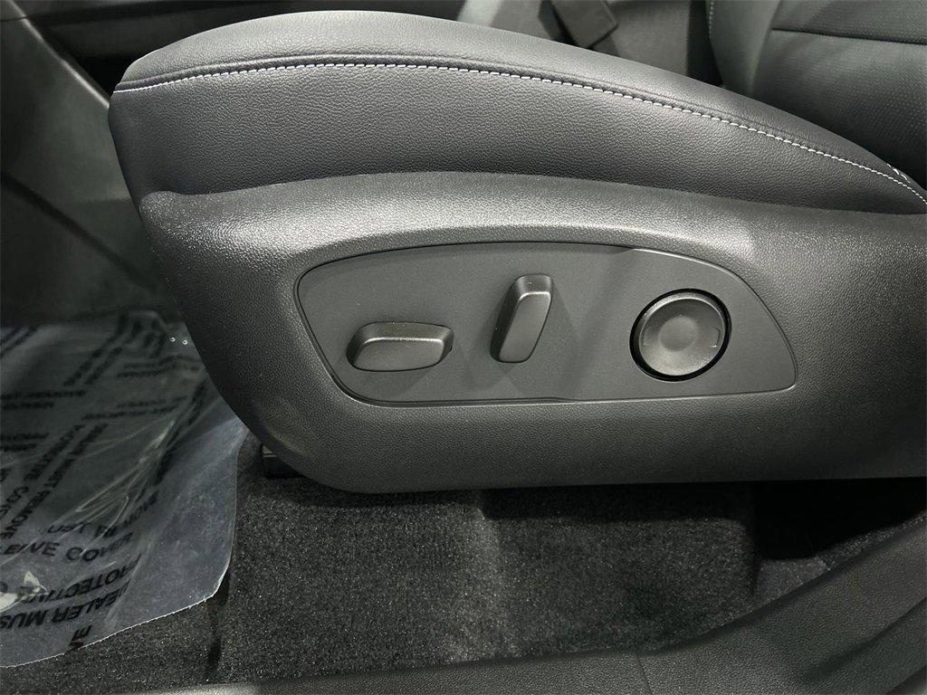 new 2026 Chevrolet Traverse car, priced at $50,595