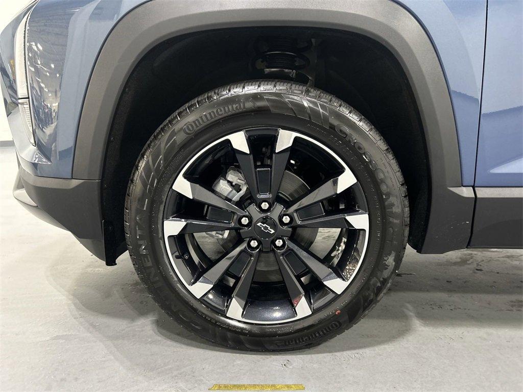 new 2026 Chevrolet Equinox car, priced at $32,504