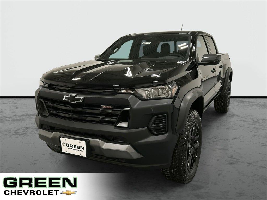 new 2025 Chevrolet Colorado car, priced at $43,020