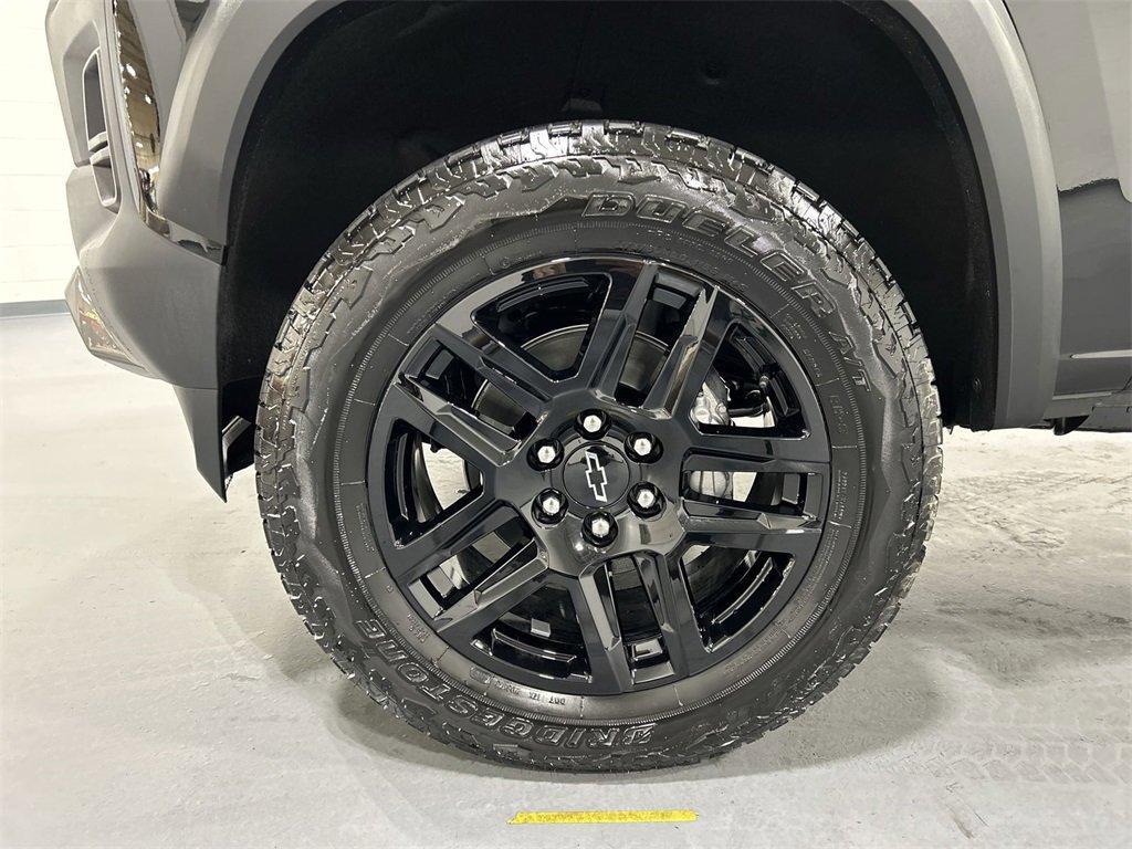 new 2025 Chevrolet Colorado car, priced at $43,020