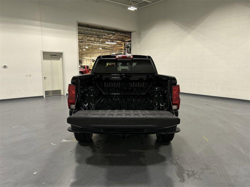 new 2025 Chevrolet Colorado car, priced at $43,020