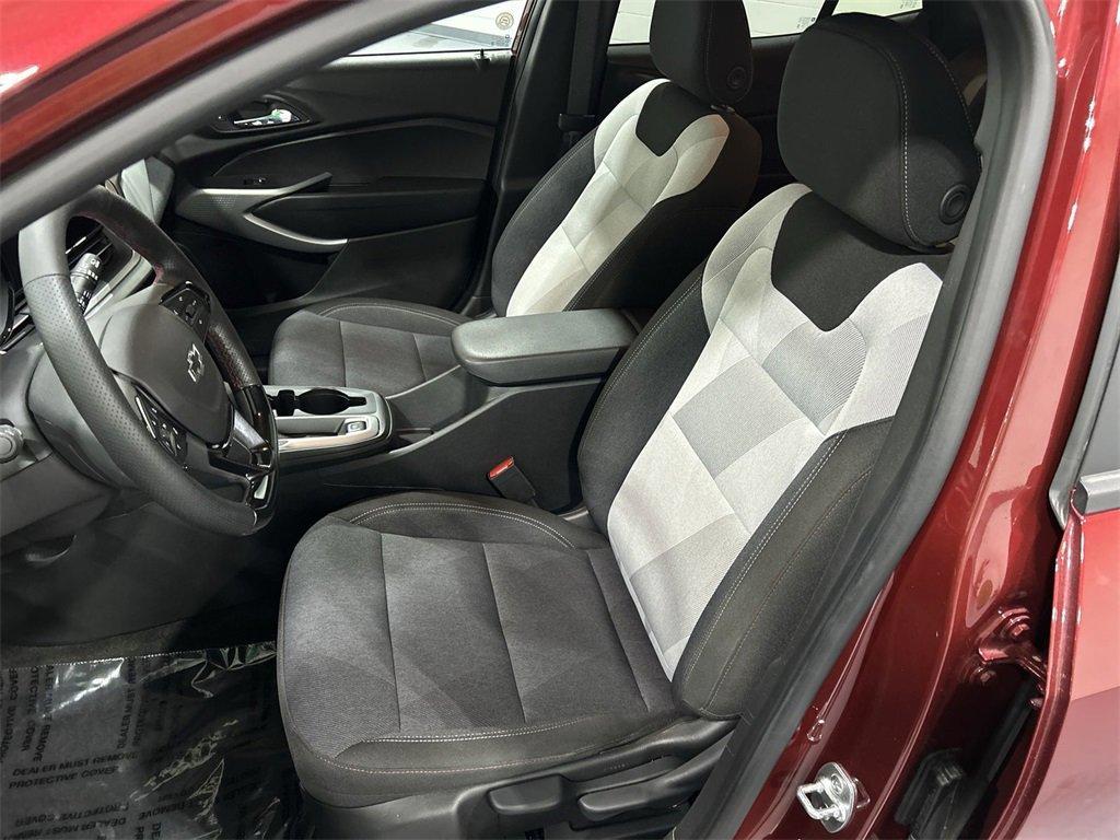 used 2025 Chevrolet Trax car, priced at $23,999