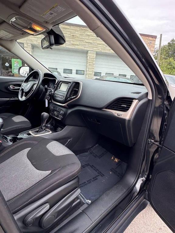 used 2014 Jeep Cherokee car, priced at $7,599