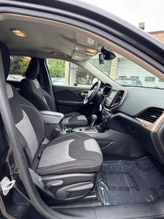 used 2014 Jeep Cherokee car, priced at $7,599