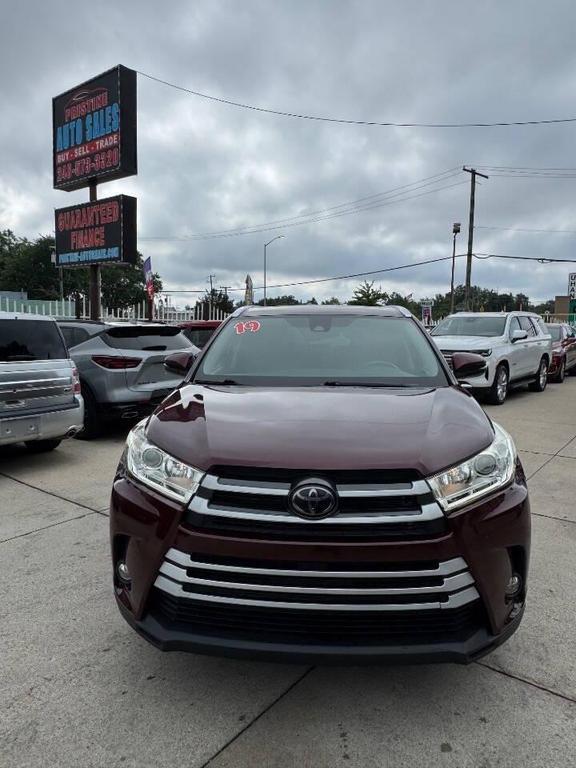 used 2019 Toyota Highlander car, priced at $19,999