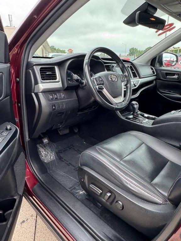 used 2019 Toyota Highlander car, priced at $19,999