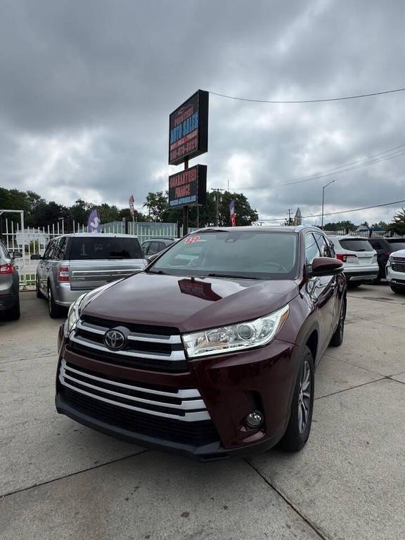 used 2019 Toyota Highlander car, priced at $19,999