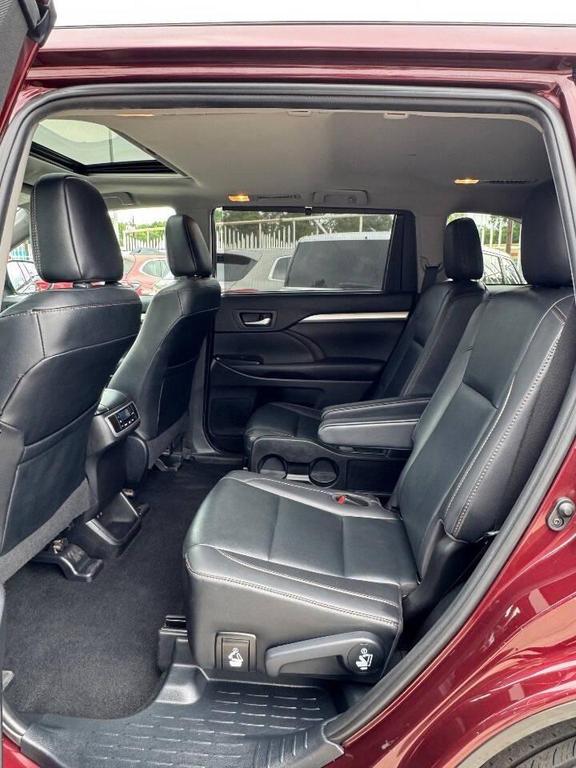 used 2019 Toyota Highlander car, priced at $19,999
