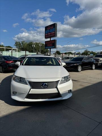 used 2014 Lexus ES 300h car, priced at $13,599