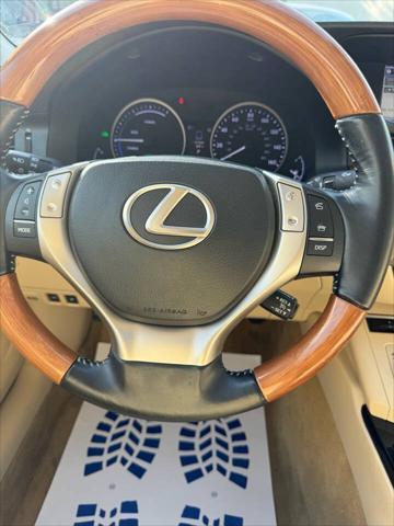 used 2014 Lexus ES 300h car, priced at $13,599