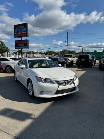 used 2014 Lexus ES 300h car, priced at $13,599