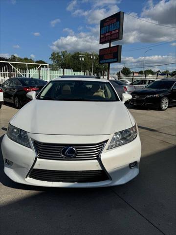 used 2014 Lexus ES 300h car, priced at $13,599