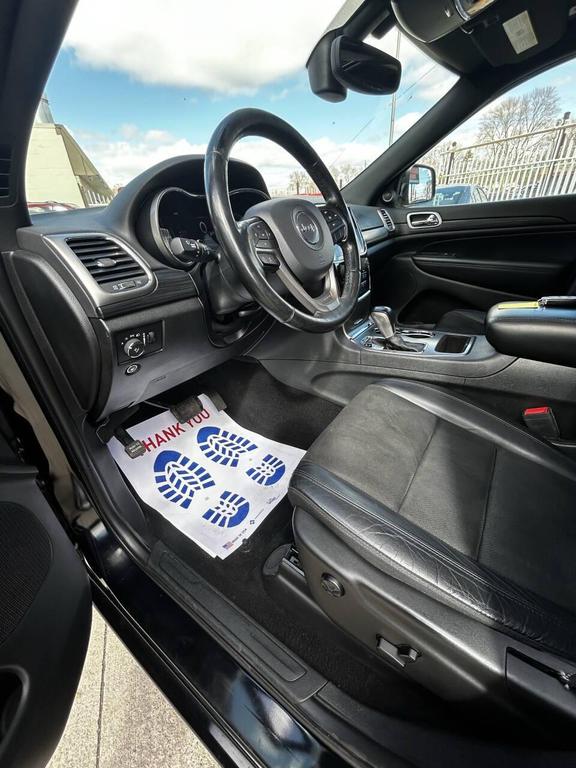 used 2020 Jeep Grand Cherokee car, priced at $16,899