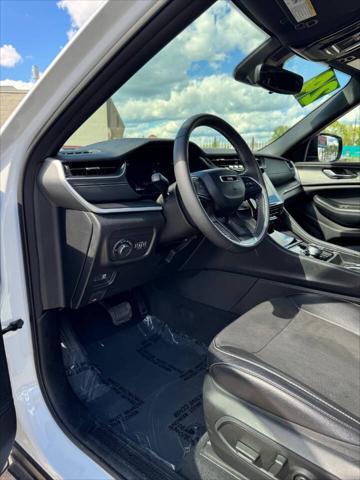 used 2024 Jeep Grand Cherokee car, priced at $31,899