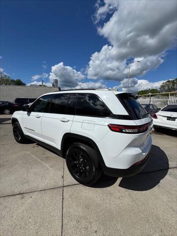 used 2024 Jeep Grand Cherokee car, priced at $31,899