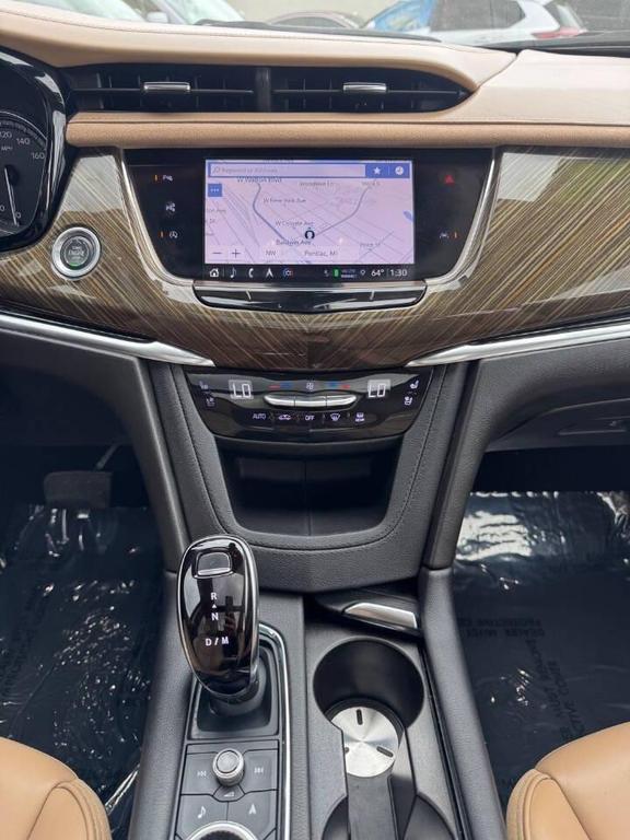 used 2022 Cadillac XT6 car, priced at $23,999