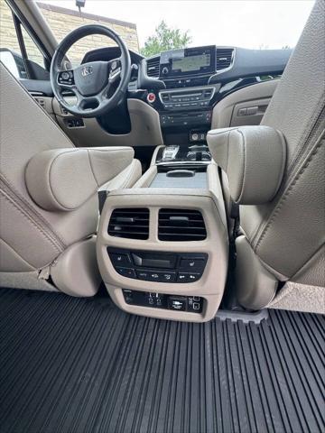 used 2020 Honda Pilot car, priced at $23,599