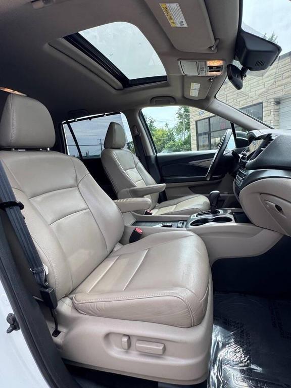 used 2020 Honda Pilot car, priced at $21,999