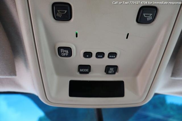used 2004 Lincoln Town Car car, priced at $9,998