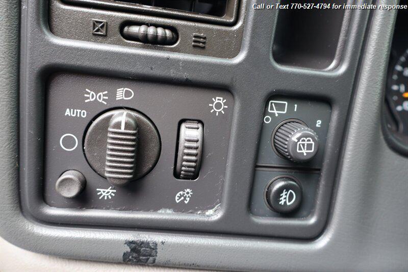 used 2005 GMC Yukon car, priced at $8,998