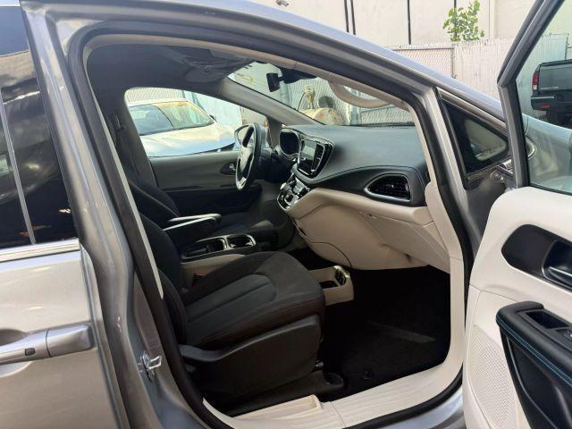 used 2021 Chrysler Pacifica car, priced at $14,799