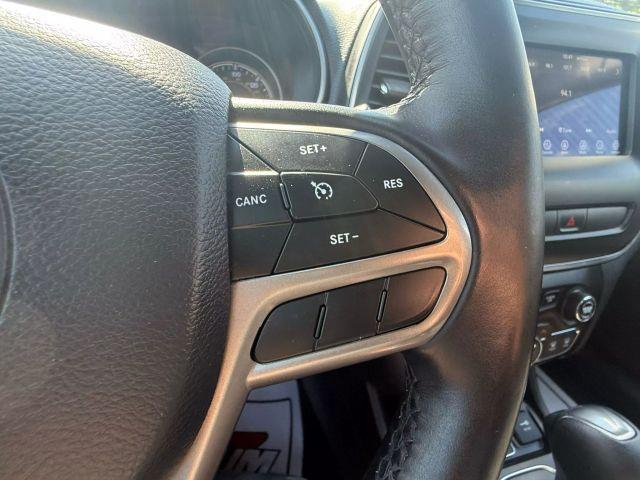 used 2019 Jeep Cherokee car