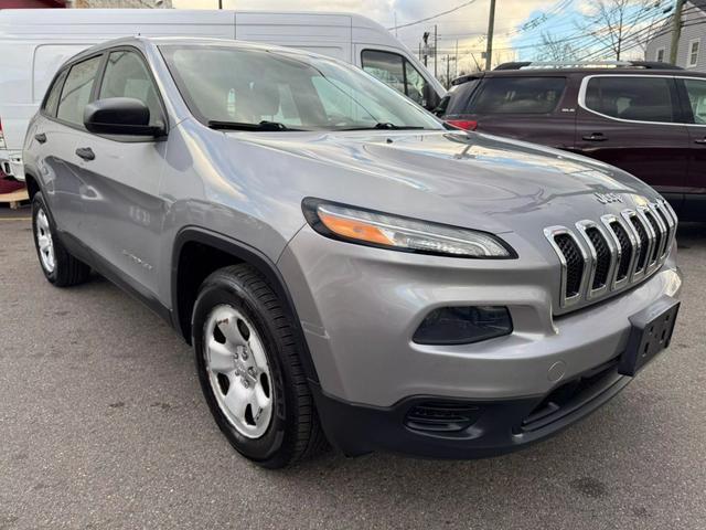 used 2014 Jeep Cherokee car, priced at $9,699