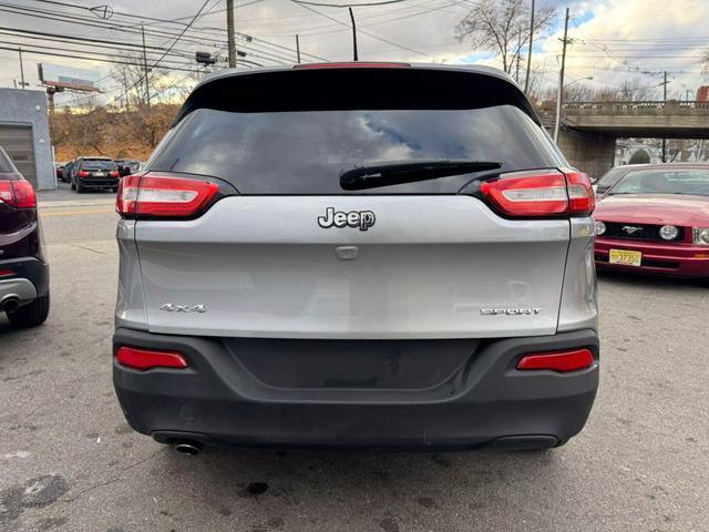 used 2014 Jeep Cherokee car, priced at $9,699