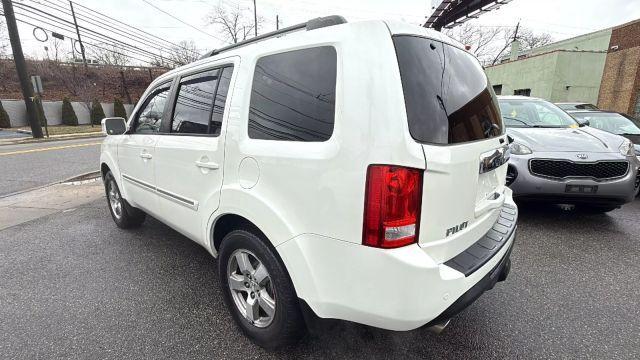 used 2015 Honda Pilot car, priced at $15,999