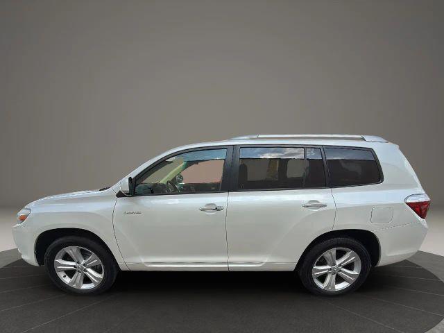 used 2010 Toyota Highlander car, priced at $9,999