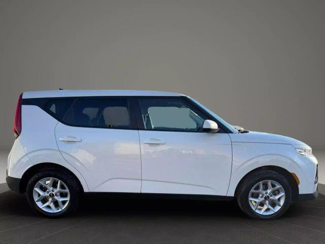 used 2021 Kia Soul car, priced at $10,499
