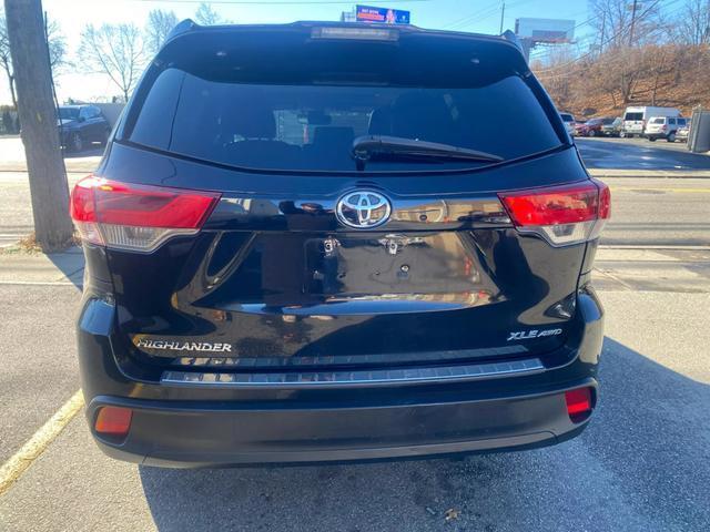 used 2019 Toyota Highlander car, priced at $21,699