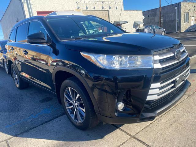 used 2019 Toyota Highlander car, priced at $21,699