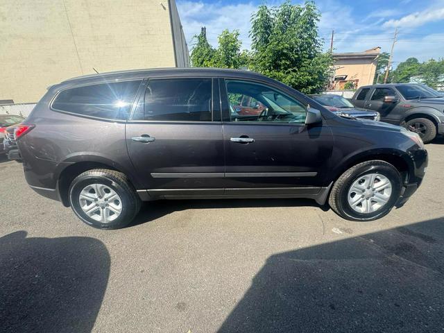 used 2014 Chevrolet Traverse car, priced at $8,499