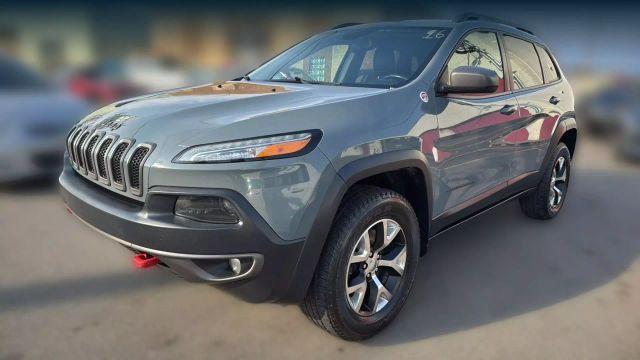 used 2014 Jeep Cherokee car, priced at $11,399
