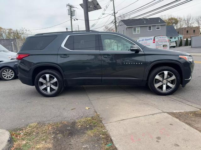 used 2021 Chevrolet Traverse car, priced at $22,999