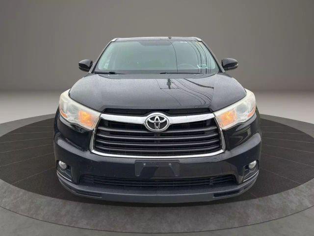 used 2014 Toyota Highlander car, priced at $15,899