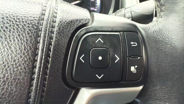 used 2014 Toyota Highlander car, priced at $15,899