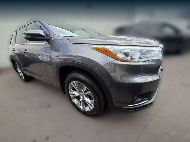 used 2015 Toyota Highlander car, priced at $15,499