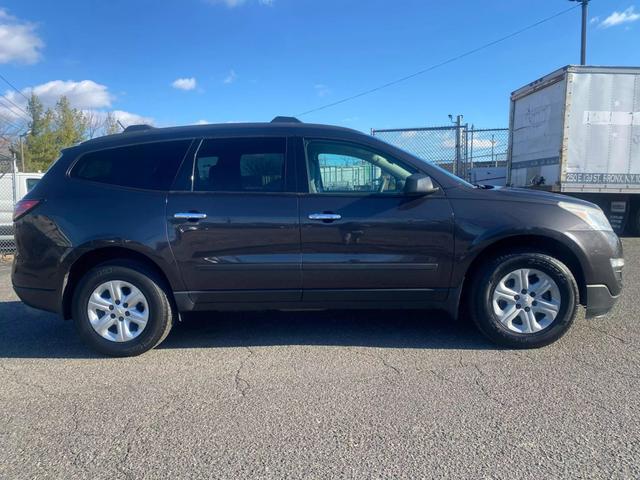 used 2015 Chevrolet Traverse car, priced at $8,799