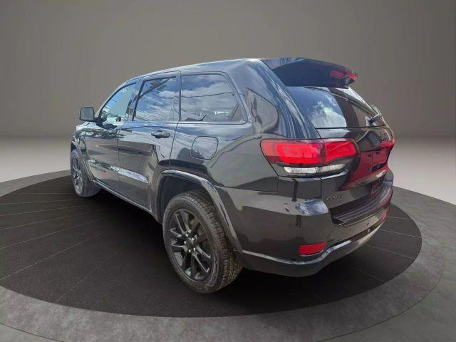 used 2018 Jeep Grand Cherokee car, priced at $14,299