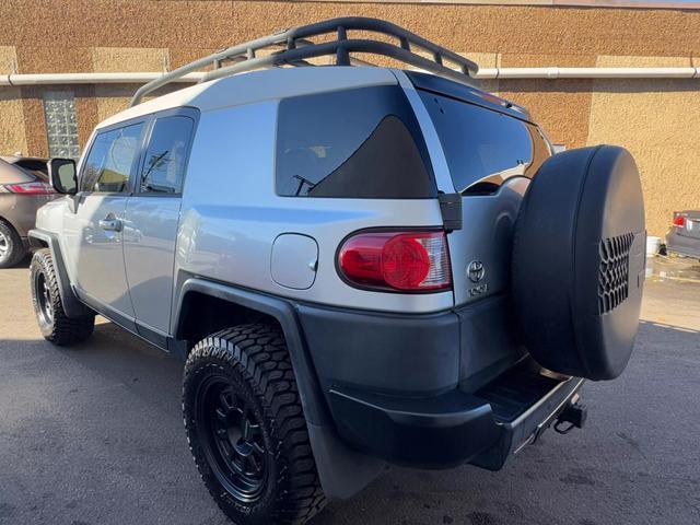 used 2007 Toyota FJ Cruiser car, priced at $10,999