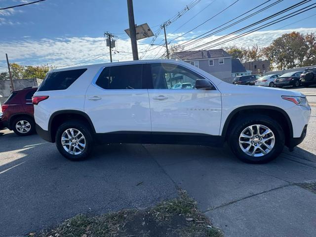 used 2020 Chevrolet Traverse car, priced at $12,999