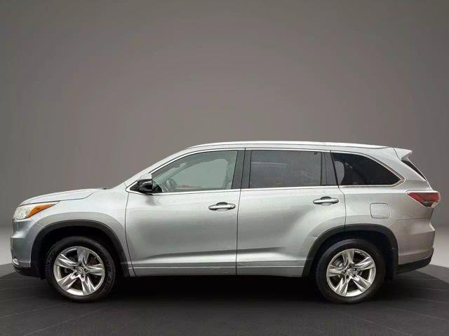used 2014 Toyota Highlander car, priced at $19,299