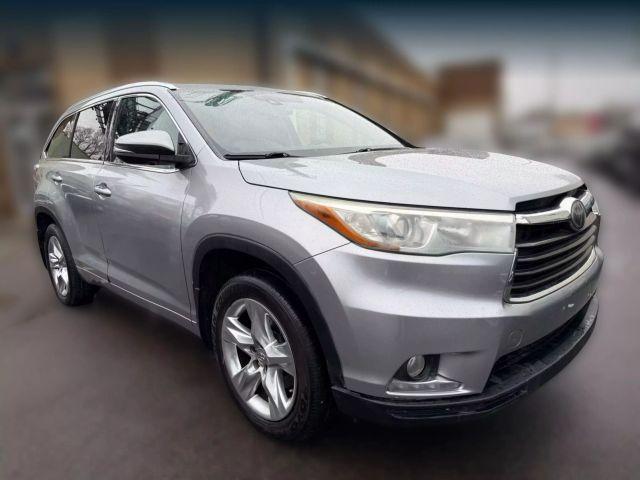 used 2014 Toyota Highlander car, priced at $19,399