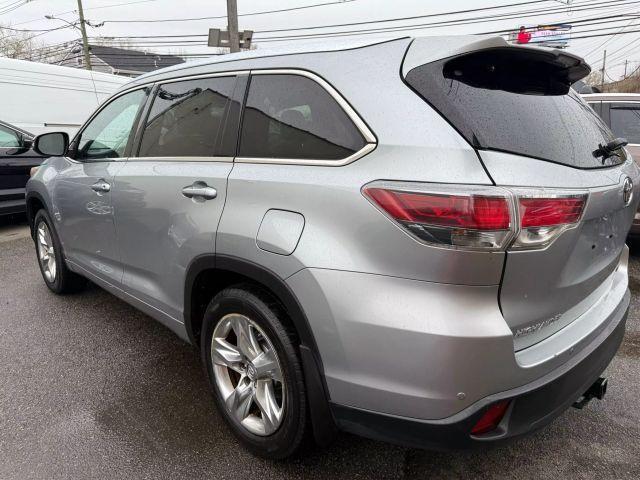 used 2014 Toyota Highlander car