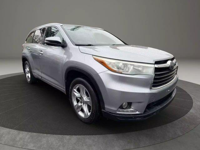 used 2014 Toyota Highlander car, priced at $19,299