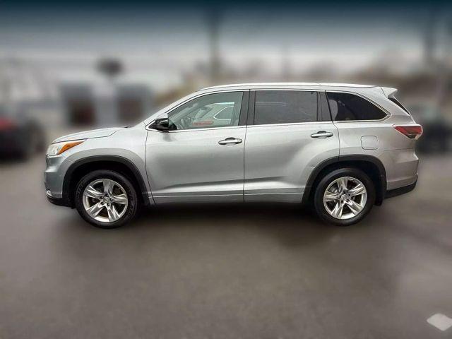 used 2014 Toyota Highlander car, priced at $19,399